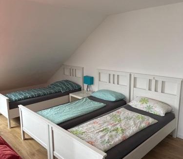 Gaedheim Apartment | Neu renovierte 2 Zimmer Wohnung 24h Check-In