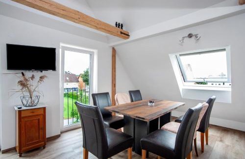 Bad Wurzach Apartment | Neu renovierte Dachgeschosswohnung