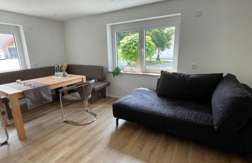 Maihingen Apartment | Neu umgebaute Ferienwohnung Seefried