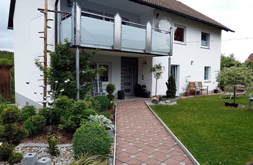 Koenigstein Apartment | Neue Ferienwohnung für 2 Personen mit Grillmöglichkeit