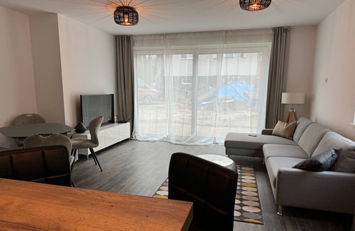 Rangsdorf Apartment | Neue Sonnige Wohnung in Seenähe Kurz vor Berlin mit Viel Raum zum Erholen