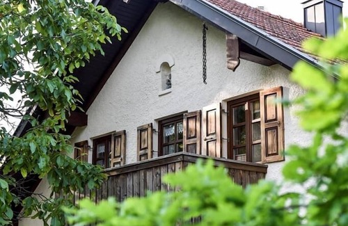 Traitsching Apartment | Neurenovierte FeWo (40qm) für zwei Personen mit Blick in den Obstgarten