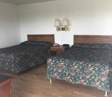 Marshfield Hotel | Neva Jean Motel
