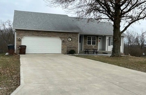 Aurora House | Never Too Farn Spacious house on dead end road with great outdoor space!nn
