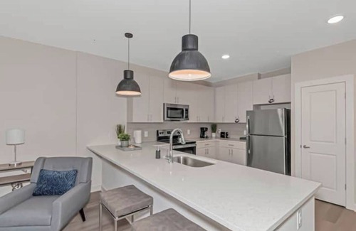 Covington Apartment | New 1 Bed 1 Bath Apartment for Mid-Term Stays