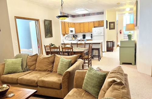 Hidden Valley Condo | NEW! 1st Floor TRUE Ski In/Ski Out 3BR/3BA w A/C, Close to Hiking, Pools & Golf