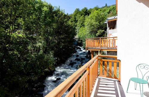 Brides-les-Bains Apartment | New 2* Apartment in Central Brides-les-Bains with Terrace, Garage, and WiFi