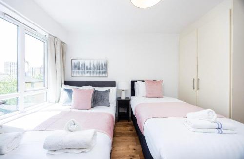 Whittington Apartment | New 2 Bed 2 Bath APT Perfect For Long Stays & Contractors