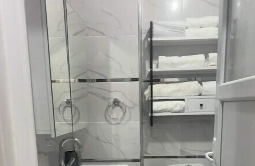 Esenyurt Apartment | New 2 bedroom 1.5 bath apart in central Esenyurt