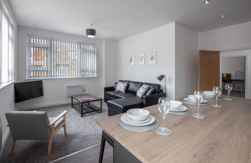 Blackpool Town Center Apartment | New 2 Bedroom Apt, close to Winter Gardens. Apt 2