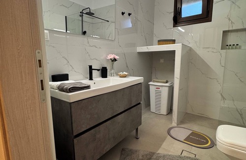 Trikala Apartment | New 2 bedrooms apartment with luxury bathroom near to meteora