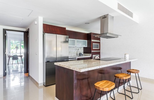 Puerto Juarez Apartment | NEW 2 BR Apt SWIM UP at Mareazul Resort Sleeps 6