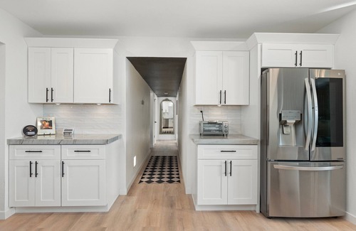 Village Grove House | New! 2 BR Private Pool, Hot tub, Games, 5 min Old Town, 15 min Barrett Jackson!