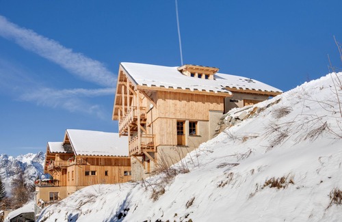 Villard-Reculas Ski Chalet | NEW 2020! Cozy and bright chalet 5 stars, ski slopes. Starting price