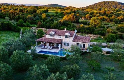 Donje Rastane Villa | NEW 2023 Villa Tree of Life