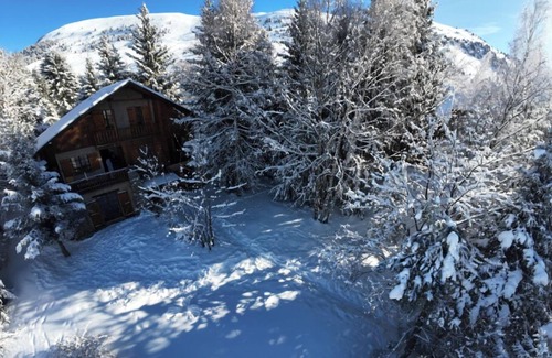Villard-Reculas Ski Chalet | NEW 2025 Mountain chalet combining authentic charm and modern comfort!
