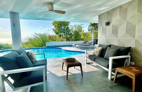 St. Marie Villa | NEW 270 Ocean View Villa-5 bedrooms,4 baths,Full AC-Pool-4 Min. Walk to Beach.