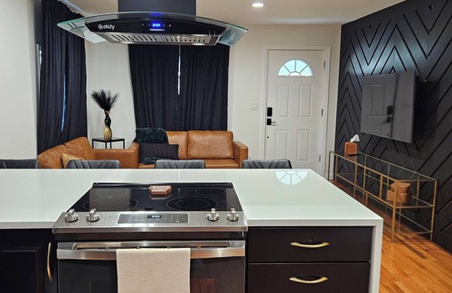 Wayne County House | New! 2BD-Home with FAST Wi-Fi & FREE Parking!