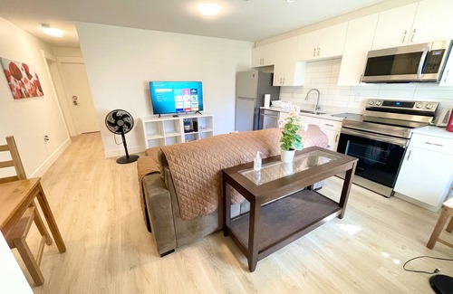 Port Coquitlam House | New 2BR Garden Suite,2Bath,AC,EV,Parkin,WIFI,Netfl