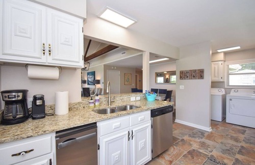 Dadeville House | NEW! 3 bedroom lakefront home with wheelchair accessibility, sleeps 8!