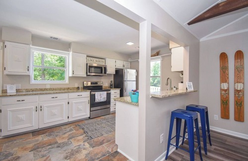 Dadeville House | NEW! 3 bedroom lakefront home with wheelchair accessibility, sleeps 8!