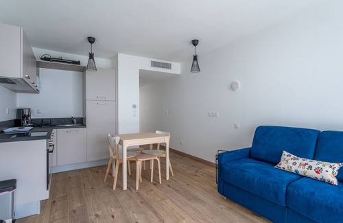 Mimizan-Plage Apartment | New 3-Star Apartment - Pool, 100m from Ocean, For 4 People, WiFi, A/C, Parking, Housekeeping Included