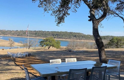 Spicewood House | NEW 3BDRM Lake Front Home|2Acres