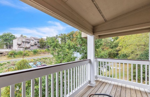 Nashville Condo | NEW! 3rd Floor Front Side Corner Penthouse Suite - 304 by Grand Wood Suites