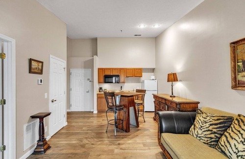 Nashville Condo | NEW! 3rd Floor Front Side Penthouse Suite - 303 by Grand Wood Suites