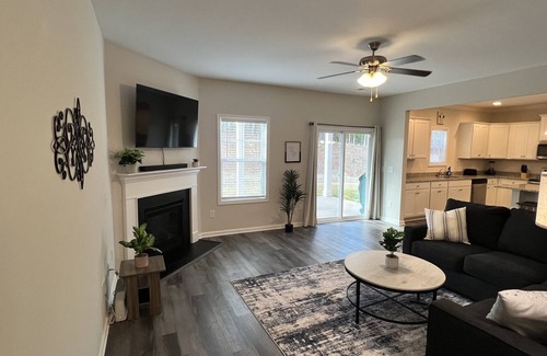 Anderson House | New 4 Bdr Home Close to Clemson U & Lake Hartwell