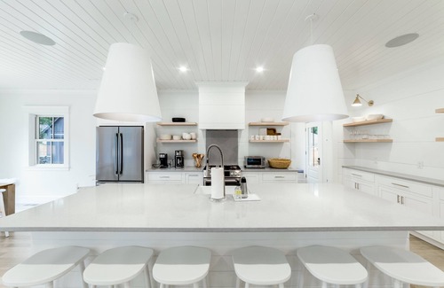 Edgartown House | New 4-bedroom House with Swimming Pool–Just a 10-minute Walk to Town