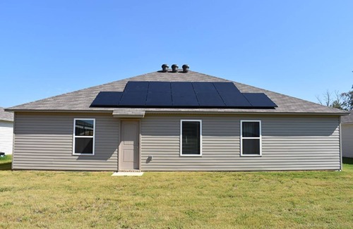 Cabot House | New 4-bedroom pet-friendly house with WiFi and AC in pleasant Cabot