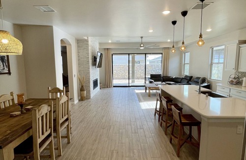 Las Cruces House | NEW! 4 Bedroom Upgraded Home w/Open Concept and Lots of Amenities!