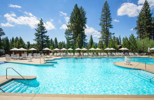 Truckee House | NEW 4BD Residence in the Signature Home Collection at Old Grenwood!