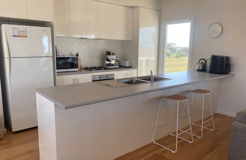 Alexandrina House | New 4BR house in Clayton Bay