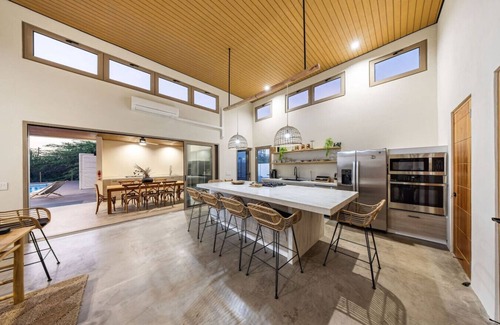 Noord Apartment | New 4BR Villa 5min to Palm Beach & Ritz | Bocobay