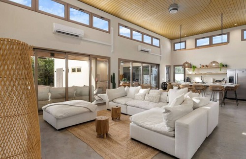 Noord Apartment | New 4BR Villa 5min to Palm Beach & Ritz | Bocobay
