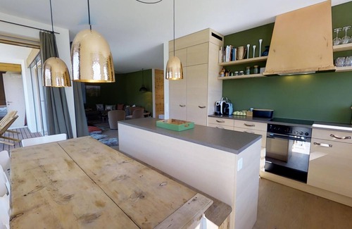 Celerina-Schlarigna Apartment | New 5,5 - room apartment (built in 2014) on the 1st floor with approx. 160m2.