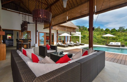 Temukus Villa | New 5-star villa near Lovina with breathtaking views of Bali Sea and sunset