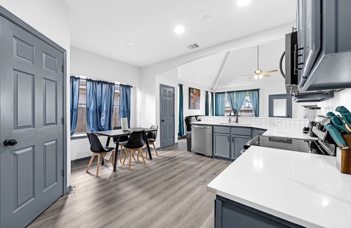 Barker House | New 5BR/2.5 Ba. Hwy6/Copperfield/cypress