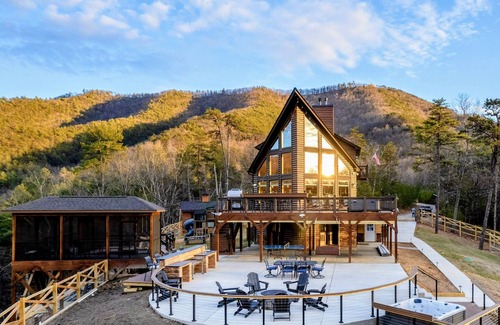 Milam Cabin | NEW 5BR Luxury Retreat with Panoramic Views