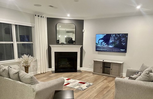 Bowling Green House | New 5br Vacation Home S CLT/Lake Wylie & Carowinds