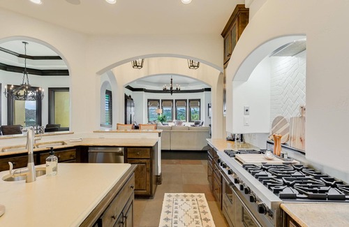 Summit At West Rim On Mount Larson House | NEW Above Casa del Sol I Sunset Views I Resort Pool I Hot Tub I Media Rm