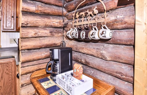 Eagle River House | NEW! Adorable log cabin with picturesque river views!