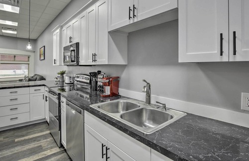 Albert Lea Apartment | NEW! Albert Lea Apartment: Walk to Fountain Lake!