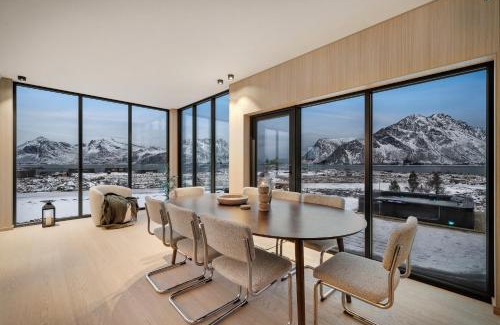 Vagan House | New amazing cabin with spectacular view and jacuzzi in the heart of Lofoten