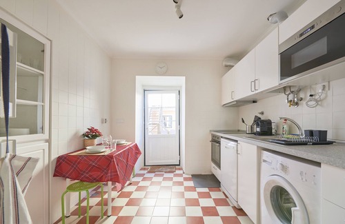 Alfama House | NEW! Amazing Terrace and Riverview in Historical Lisbon