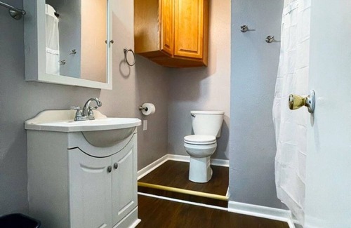 Grapeland House | NEW AND IMPROVED FARMHOUSE BUNGALOW! Location: Grapeland, TX Accommodates: 1-12