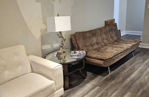Saint Thomas Apartment | New and Modern Basement Apartment