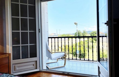 Vilanova Apartment | New and spacious apartment with garage space 500 meters from beaches